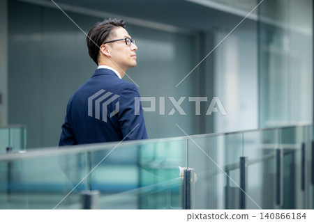 Businessman portrait Businessman portrait 140866184