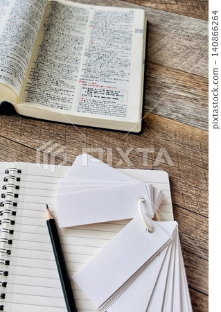 Studying for entrance exams and qualification tests using vocabulary lists and notebooks Studying for entrance exams and qualification tests using vocabulary lists and notebooks 140866264