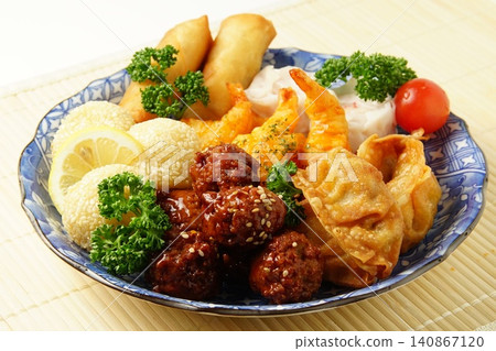 Chinese dim sum platter 140867120