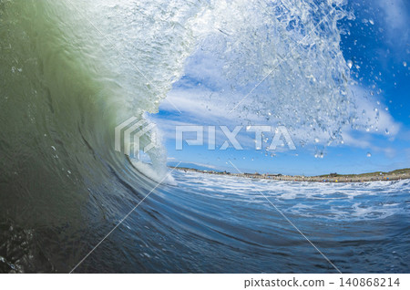 Shonan Kugenuma Beach: Blue Sky and Waves Shonan Kugenuma Beach: Blue Sky and Waves 140868214