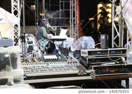 Outdoor live mixer Outdoor live mixer 140870303
