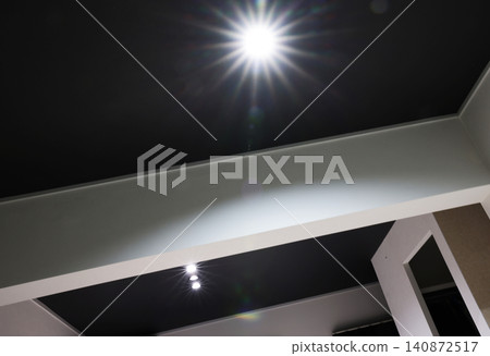 夜晚的房間照片 夜晚的房間照片 140872517