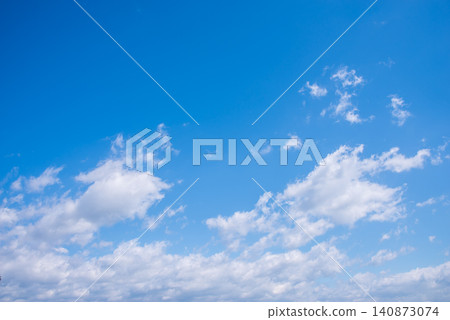 [Sky image] Clouds floating in a blue sky 140873074