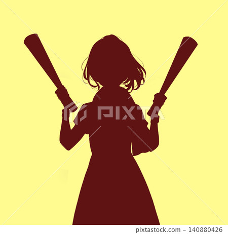 一名女子雙手拿著擴音器的剪影 一名女子雙手拿著擴音器的剪影 140880426