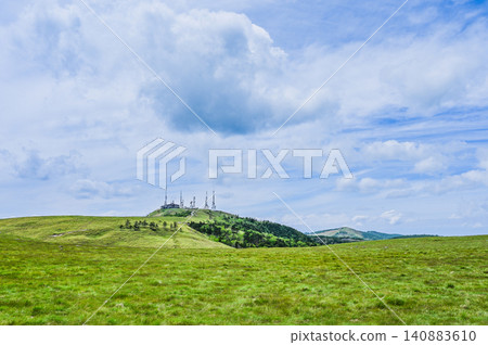 Scenery of the Utsukushigahara Plateau in Nagano Prefecture Scenery of the Utsukushigahara Plateau in Nagano Prefecture 140883610