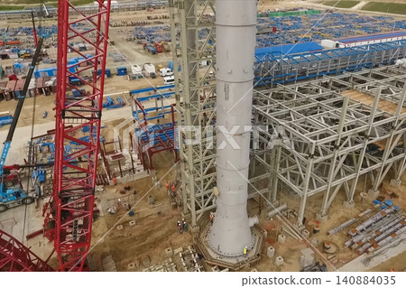 Installation of distillation column at an oil refinery. 140884035