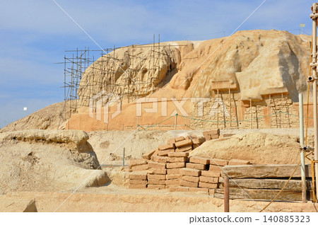 Iran, Kashan: Tepe Siark, the world's oldest ziggurat. Iran, Kashan: Tepe Siark, the world's oldest ziggurat. 140885323