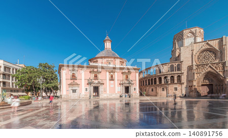 Panoramic timelapse of Valencia's Plaza de la Virgen. Spain Panoramic timelapse of Valencia's Plaza de la Virgen. Spain 140891756