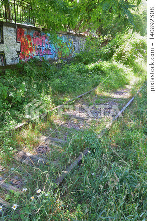 巴黎十五區小環城路(Petite Ceinture)廢棄鐵路線的遺跡(2026年6月14日) 巴黎十五區小環城路(Petite Ceinture)廢棄鐵路線的遺跡(2026年6月14日) 140892308