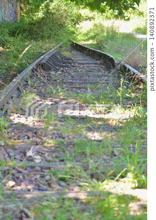 巴黎十五區小環城路(Petite Ceinture)廢棄鐵路線的遺跡(2026年6月14日) 巴黎十五區小環城路(Petite Ceinture)廢棄鐵路線的遺跡(2026年6月14日) 140892371