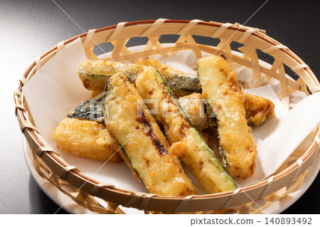 Deep-fried zucchini Deep-fried zucchini 140893492