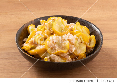 Yellow zucchini with tuna Yellow zucchini with tuna 140893584