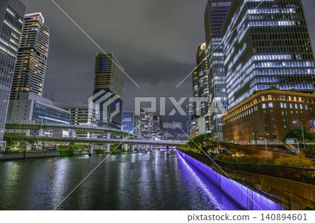 大阪夜景:中之島、大阪公園塔、堂島濱及堂島川,大阪府大阪市 大阪夜景:中之島、大阪公園塔、堂島濱及堂島川,大阪府大阪市 140894601