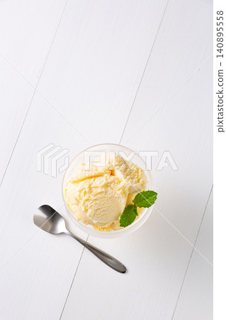 Vanilla ice cream Vanilla ice cream 140895558
