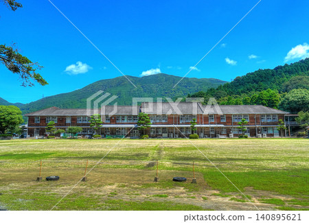 秋月初中位於秋月城遺址 秋月初中位於秋月城遺址 140895621