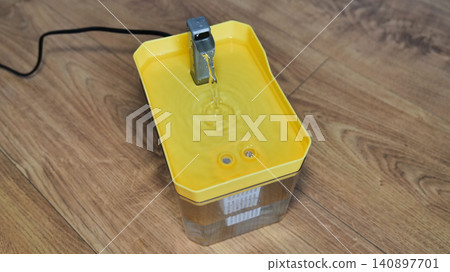 Automatic Cat Water Fountain with Flowing Clean Water Automatic Cat Water Fountain with Flowing Clean Water 140897701