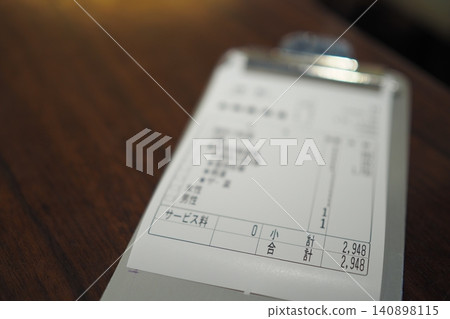 Restaurant payment slip Restaurant payment slip 140898115