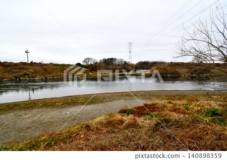 The confluence of the Arakawa and Ichinogawa rivers 140898359
