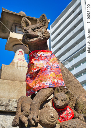 Anamori Inari Shrine, Komainu (guardian fox statues) (Haneda, Ota Ward, Tokyo) Anamori Inari Shrine, Komainu (guardian fox statues) (Haneda, Ota Ward, Tokyo) 140898400