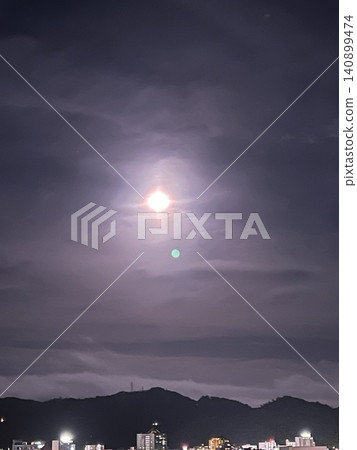 Strawberry moon Strawberry moon 140899474