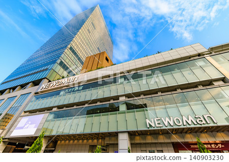 Tokyo, Shinjuku cityscape: Shinjuku Station South Exit, JR Shinjuku Miraina Tower and NEWoMan Shinjuku Tokyo, Shinjuku cityscape: Shinjuku Station South Exit, JR Shinjuku Miraina Tower and NEWoMan Shinjuku 140903230