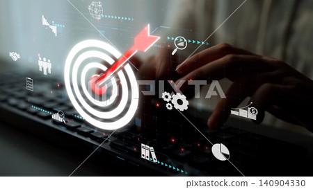 Identifying Target Customers for Effective Marketing Muxer Identifying Target Customers for Effective Marketing Muxer 140904330