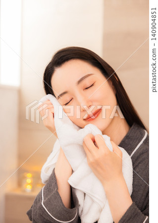 Bathrobe - Beauty Image 140904851