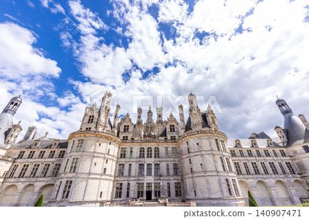 Castle of Chambord, Loire valley, France Castle of Chambord, Loire valley, France 140907471