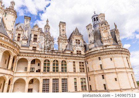 Castle of Chambord, Loire valley, France Castle of Chambord, Loire valley, France 140907513