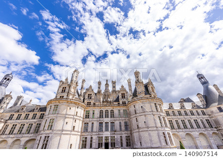 Castle of Chambord, Loire valley, France Castle of Chambord, Loire valley, France 140907514