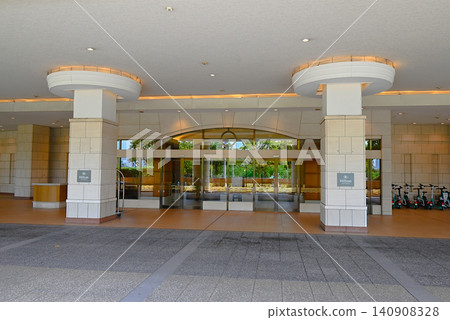 Hilton Tokyo Odaiba Entrance Hilton Tokyo Odaiba Entrance 140908328