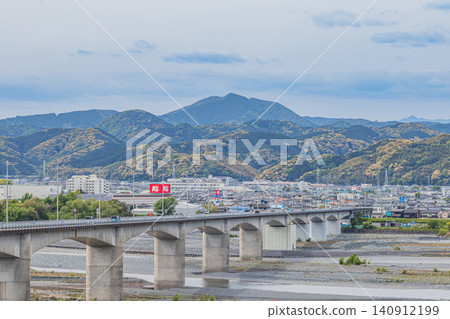 The cityscape of Shimada and the view of Shimada Bridge (Shizuoka Prefecture) The cityscape of Shimada and the view of Shimada Bridge (Shizuoka Prefecture) 140912199