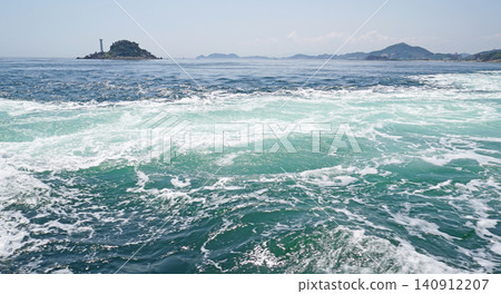 Spring tides in Naruto Spring tides in Naruto 140912207