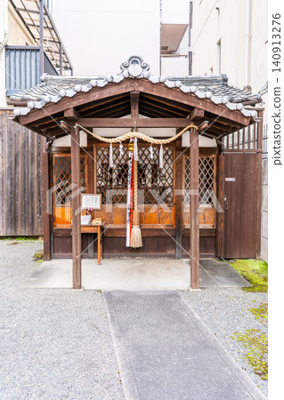 Fukuchō Shrine (Fukuchō Inari) Worship Hall (A historic shrine depicted as its current location in the Rakuchū Rakugaizu folding screen that Nobunaga presented to Kenshin) Fukuchō Shrine (Fukuchō Inari) Worship Hall (A historic shrine depicted as its current location in the Rakuchū Rakugaizu folding screen that Nobunaga presented to Kenshin) 140913276
