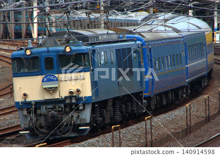 曙號臥舖特快列車(由EF64-1000系列機車牽引) 曙號臥舖特快列車(由EF64-1000系列機車牽引) 140914598