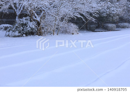 Scenery with snow 140918705