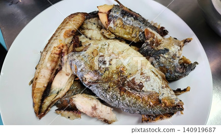 Traditional Thai Grilled Short Mackerel on White Plate Healthy Protein Meal Traditional Thai Grilled Short Mackerel on White Plate Healthy Protein Meal 140919687