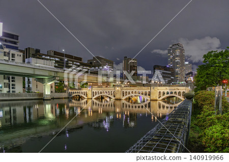 大阪夜景:大阪府大阪市中之島、水松橋、堂島川 大阪夜景:大阪府大阪市中之島、水松橋、堂島川 140919966