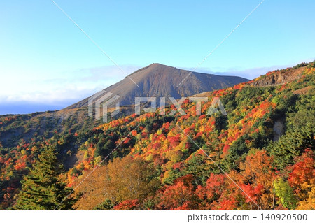 Fukushima's famous autumn foliage spots: Bandai-Azuma Skyline and Azuma-Kofuji Fukushima's famous autumn foliage spots: Bandai-Azuma Skyline and Azuma-Kofuji 140920500