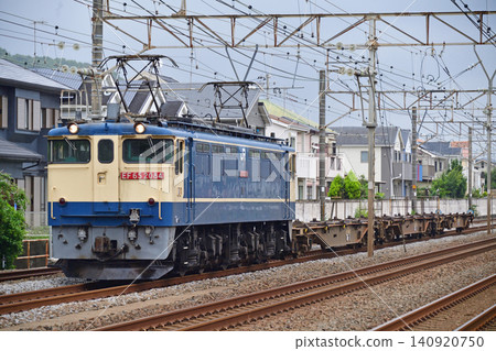 Tokaido Main Line, Oiso - Ninomiya, JR Freight, EF65-2084 (Shin-Tsurumi) + 3 freight cars Tokaido Main Line, Oiso - Ninomiya, JR Freight, EF65-2084 (Shin-Tsurumi) + 3 freight cars 140920750