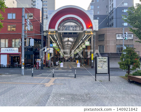札幌市中央區狸小路一丁目拱廊街, 傍晚 140921842