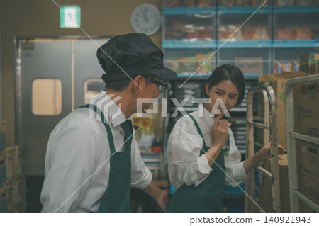 supermarket, salesperson, shop assistant 140921943