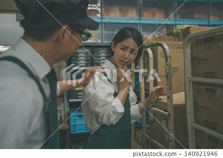 超級市場 超市 店員 140921946