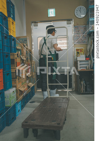 cart, dolly, wagon 140921947