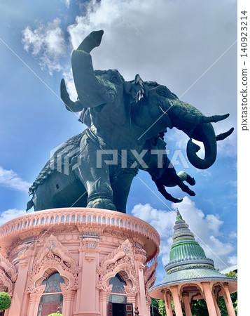 The giant Ganesha at the Erawan Museum in Bangkok The giant Ganesha at the Erawan Museum in Bangkok 140923214