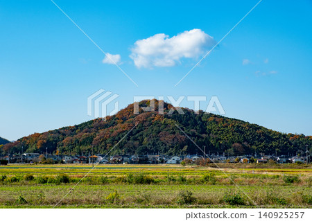 鳥取縣鳥取市甲府町表影山的紅葉 鳥取縣鳥取市甲府町表影山的紅葉 140925257
