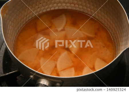 白蘿蔔味噌湯 白蘿蔔味噌湯 白蘿蔔味噌湯 白蘿蔔味噌湯 140925324
