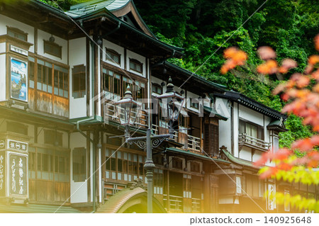 A hot spring inn surrounded by fresh greenery and gas lamps A hot spring inn surrounded by fresh greenery and gas lamps 140925648