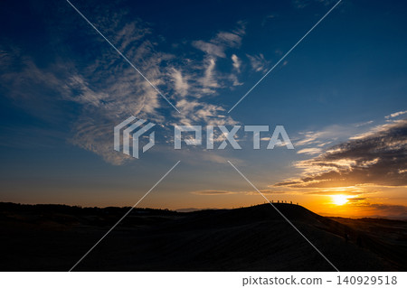 Sunset over the Tottori Sand Dunes, Tottori City, Tottori Prefecture Sunset over the Tottori Sand Dunes, Tottori City, Tottori Prefecture 140929518