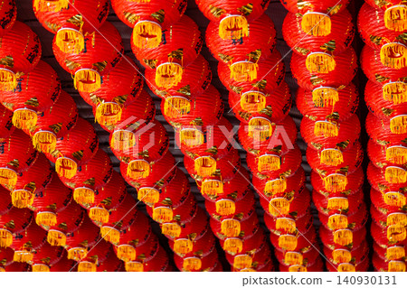 台灣傳統廟宇紅燈籠海與福德祠建築景觀 台灣傳統廟宇紅燈籠海與福德祠建築景觀 140930131